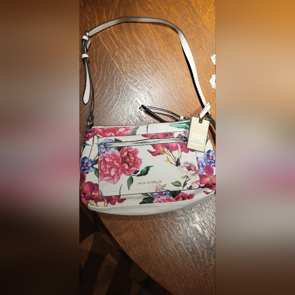 Brand new Dana Buchman purse